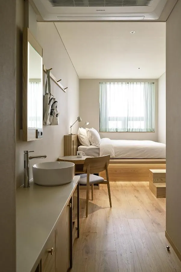 Hotel Anteroom Seoul 3*,